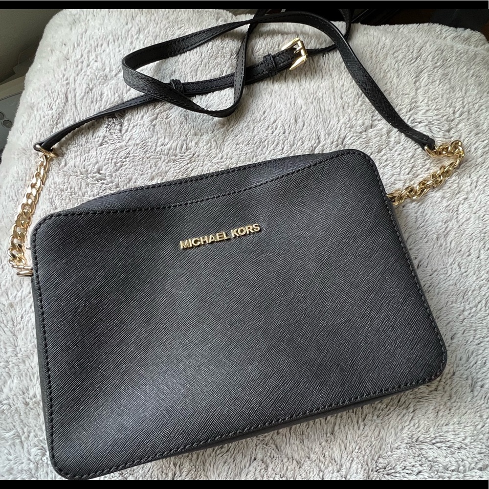 Micheal Kors Jet Set Large East West Crossbody